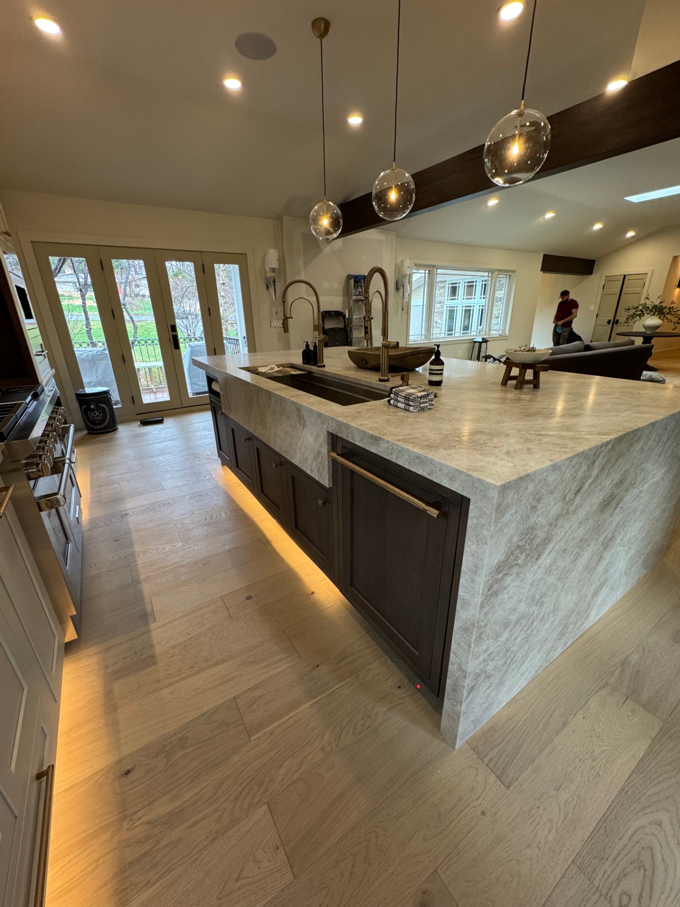 Waterfall Island Kitchen